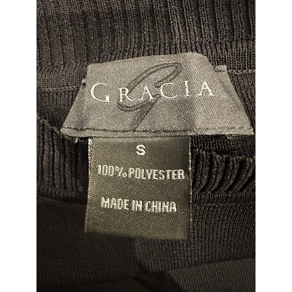 Gracia -  Knitted Floral Printed Sleeves Top - Size Small - Picture 2 of 4